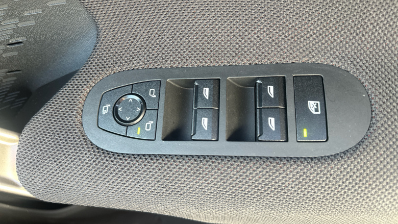 MINI Aceman 135kW E Classic 43kWh 5dr Auto Electric Hatchback